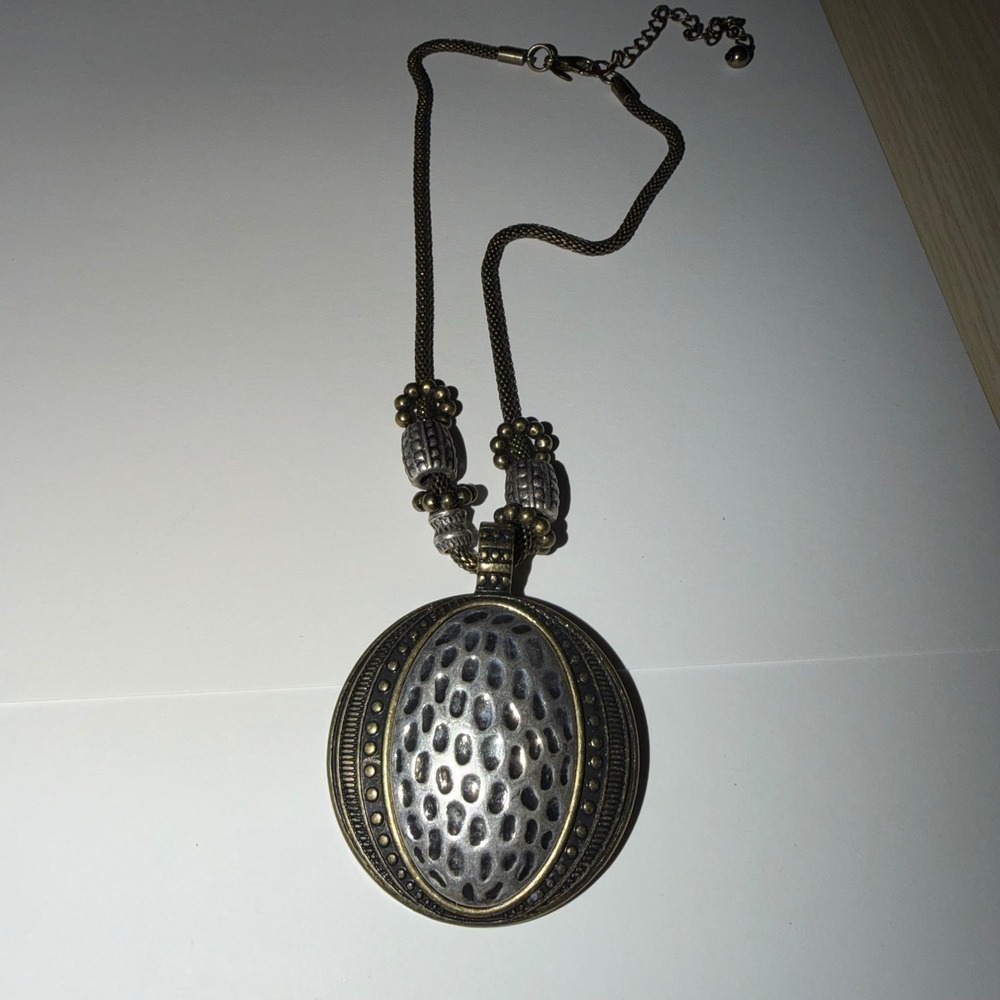 Premier Designs Oval Pendant Necklace Textured Silver Tone Bronze Tone Chain